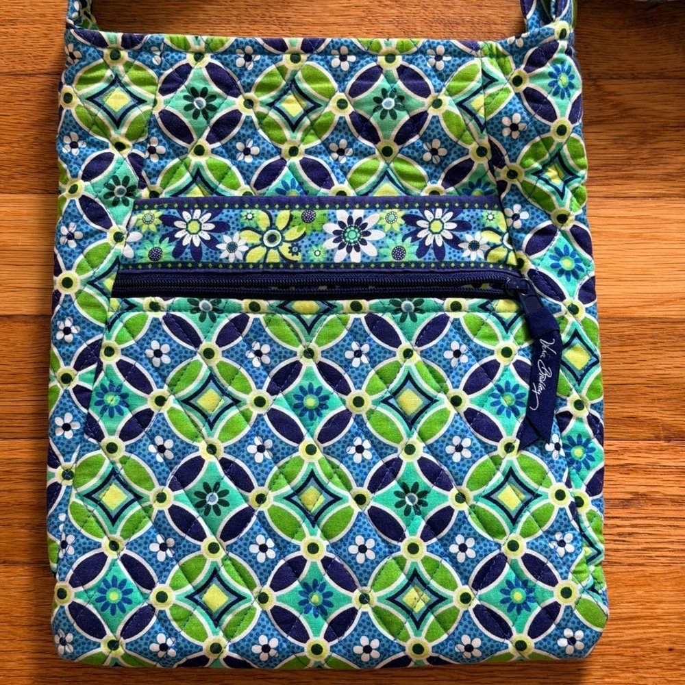 Vera Bradley Daisy Daisy Blue Green Floral Quilted Crossbody Bag and ID Case Set